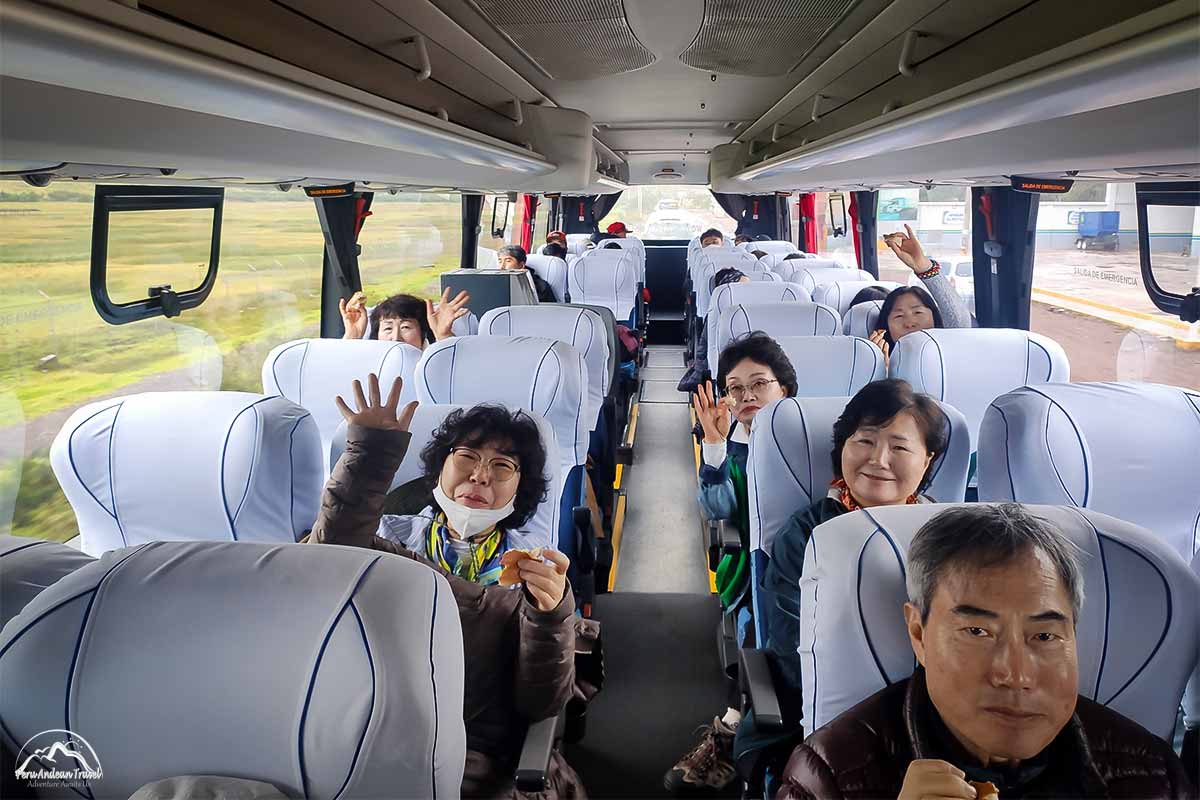 comodidad y servicios en el bus turistico cusco puno